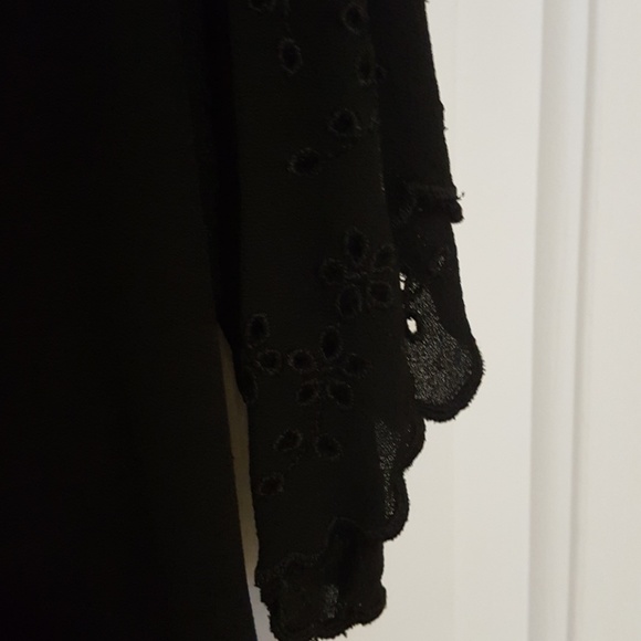 Ladies black blouse - Picture 5 of 5